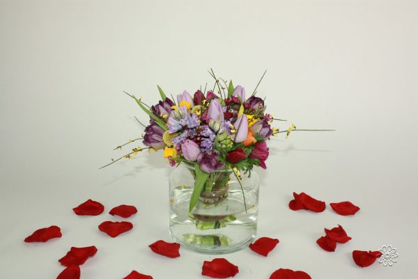 Valentijnsdag koffieboeket kort compact gebonden boeket