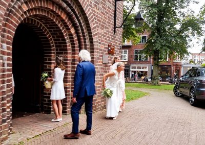 Bruidswerk trouwerij Karin en Hans in Dorpskerk Haren door Bloemsierkunst Groeneveld