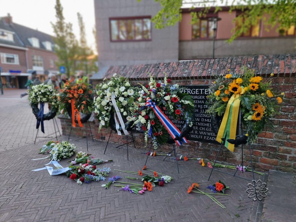 Nationale dodenherdenking gemeente Groningen te Haren. Organisatie 4 mei comité Haren.