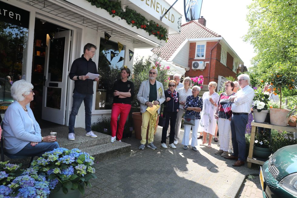 Bloemsierkunst Groeneveld viert 50 jarige - gouden jubileum