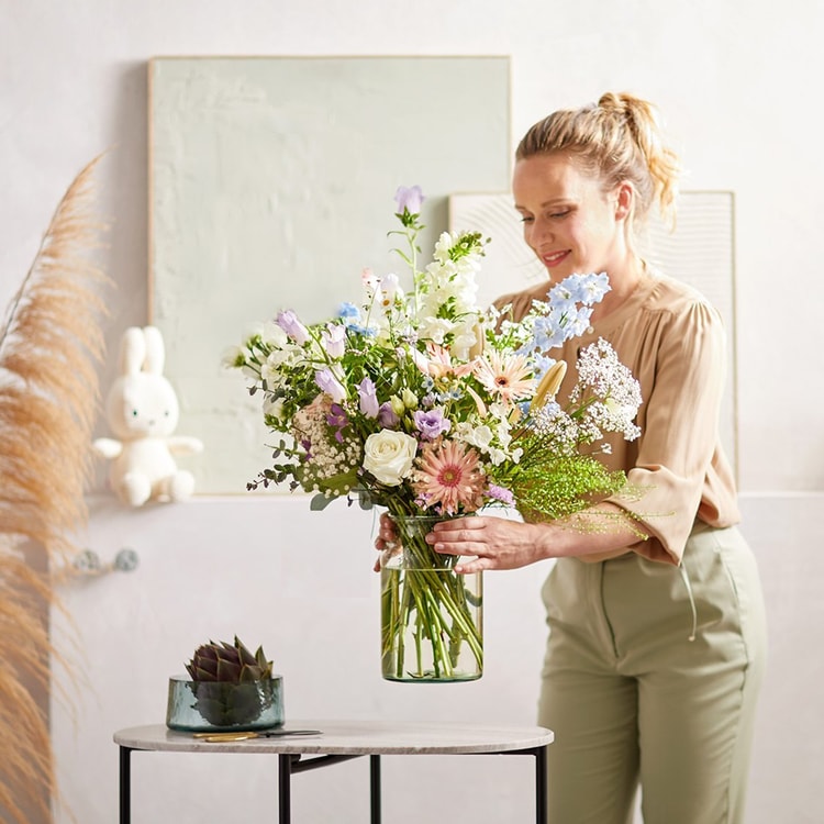 Bloemsierkunst Groeneveld - bloemen bestellen voor geboorte jongen of meisje met nijntje