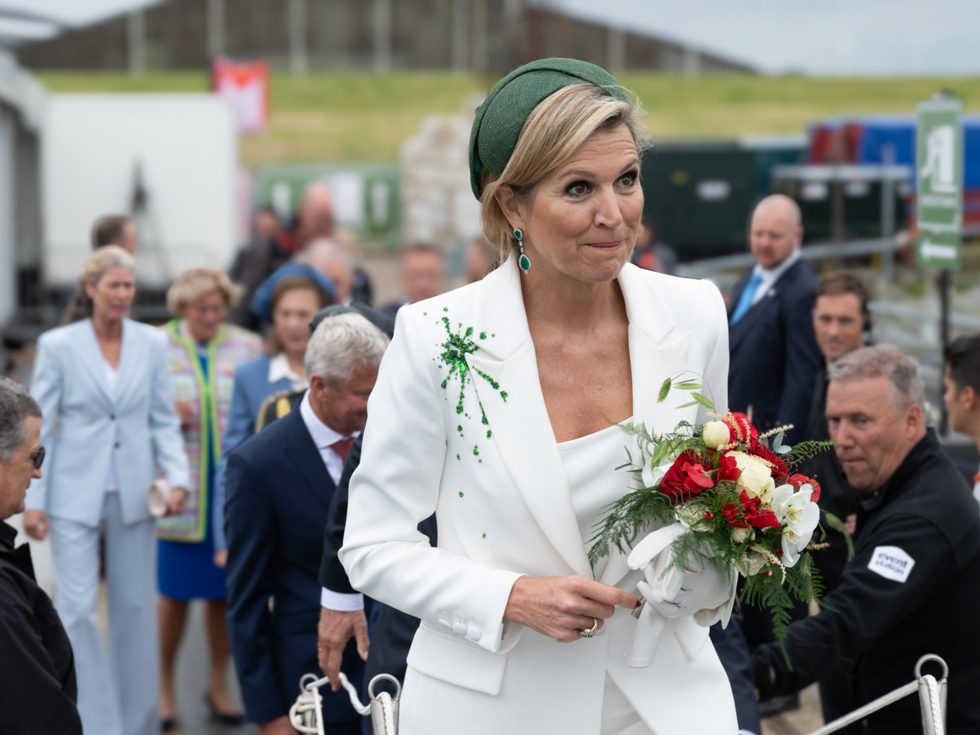 Koningin Máxima doopt tijdens Delfsail de Easymax-schepen ‘Maxima’ en ‘Alexia’