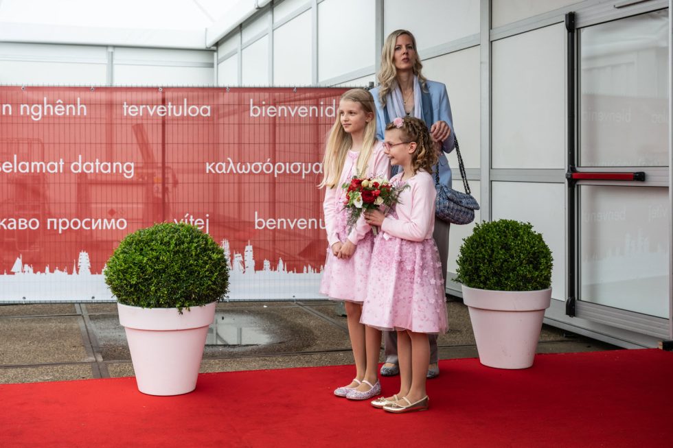 Koningin Máxima doopt tijdens Delfsail de Easymax-schepen ‘Maxima’ en ‘Alexia’