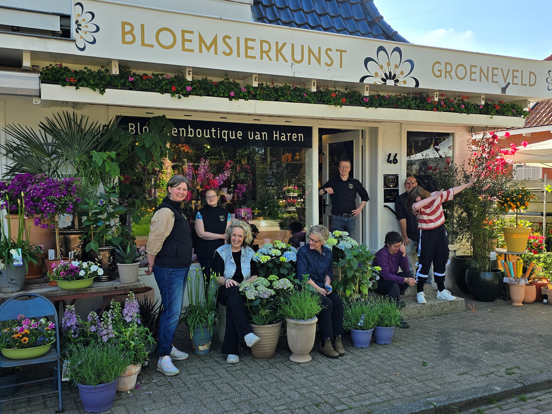 Bloemsierkunst Groeneveld - teamfoto - Moederdag 2024