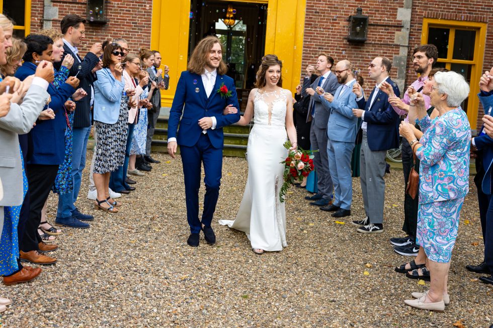 Bloemsierkunst Groeneveld - bruidsboeket bruiloft Fraeylemaborg en Feithhuis