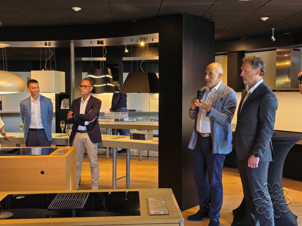 Elica Nederland opent showroom op historische plek voor afzuigkappen in Haren