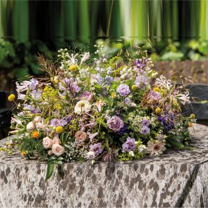 Afscheid bloemen voor uitvaart - rouwstuk ovaal