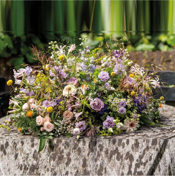 Afscheid bloemen voor uitvaart - rouwstuk ovaal