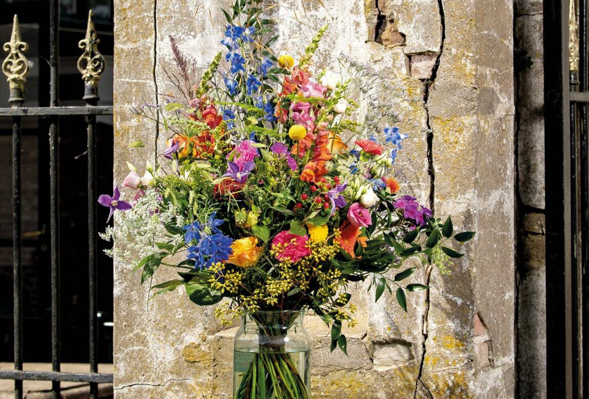 Afscheid wat moet je weten over een rouwboeket op vaas