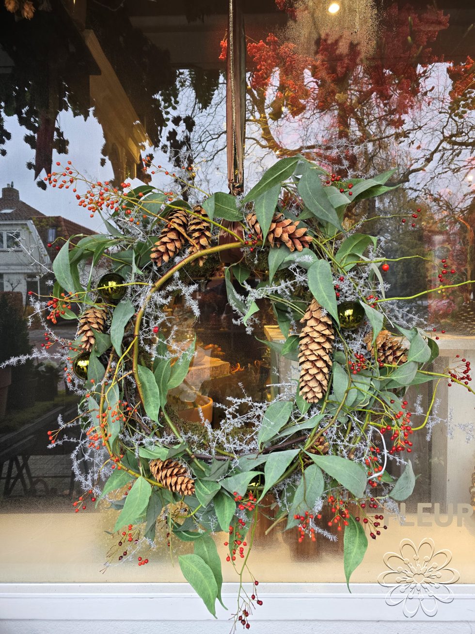 Bloemsierkunst Groeneveld deurkrans kerstkrans