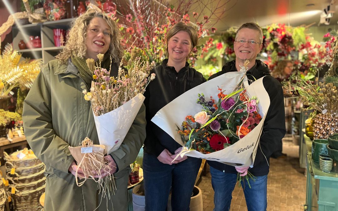 Wethouder Kirsten de Wrede bezoekt Bloemsierkunst Groeneveld