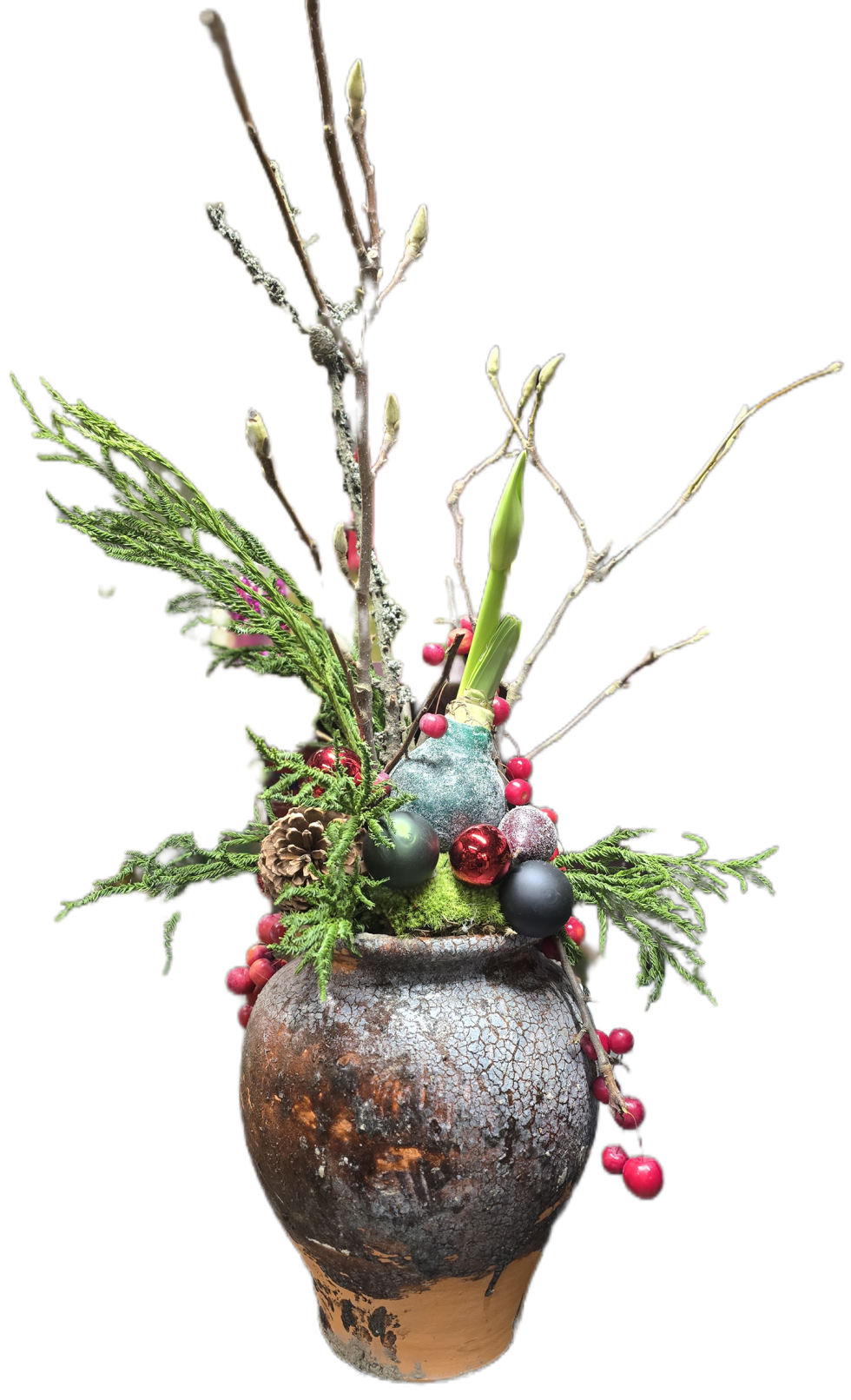 Kerst bij Bloemsierkunst Groeneveld. Adembenemend als je binnen stapt in onze winkel vol geurige dennen en sprankelende kerststukken. Maak ook jouw kerstdagen extra bijzonder met een amaryllis kersboeket of een sfeervolle kerstkrans.