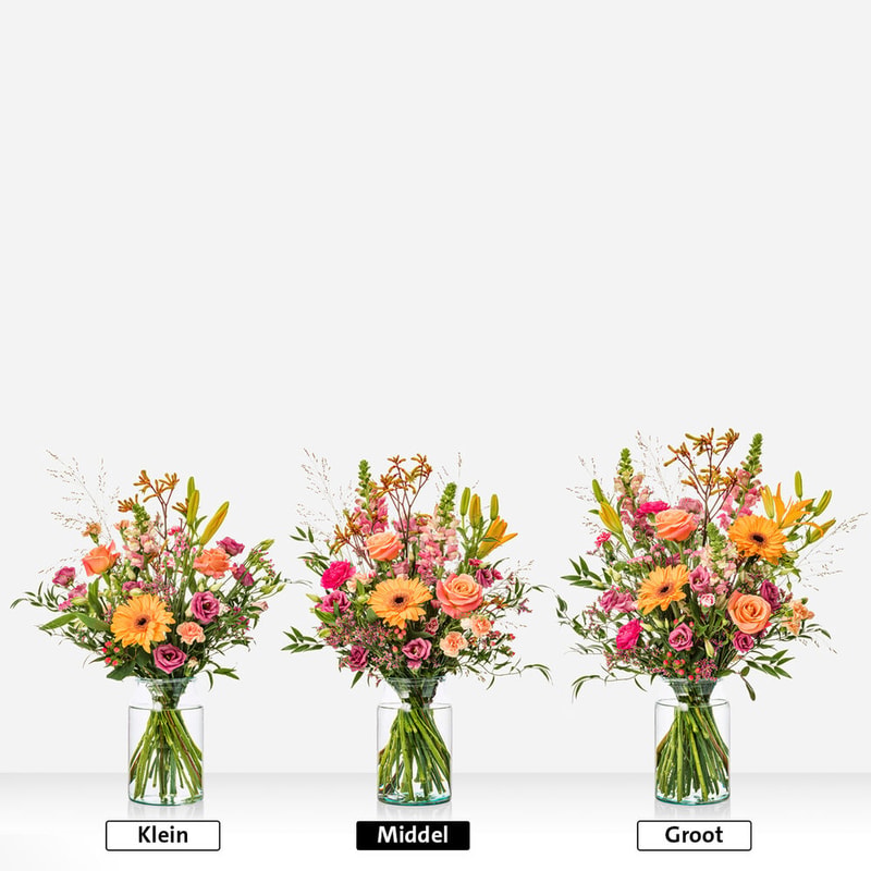 WK boeket samengesteld met oranje bloemen